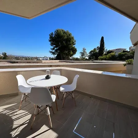 Atalaya Golf Lägenhet Estepona
